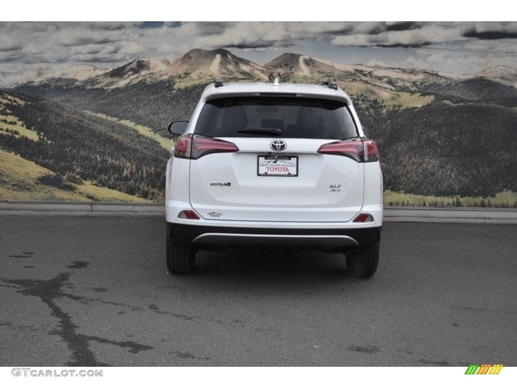 2018 RAV4 XLE AWD - Super White / Black photo #4