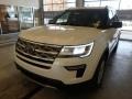 2018 White Platinum Ford Explorer XLT 4WD  photo #4