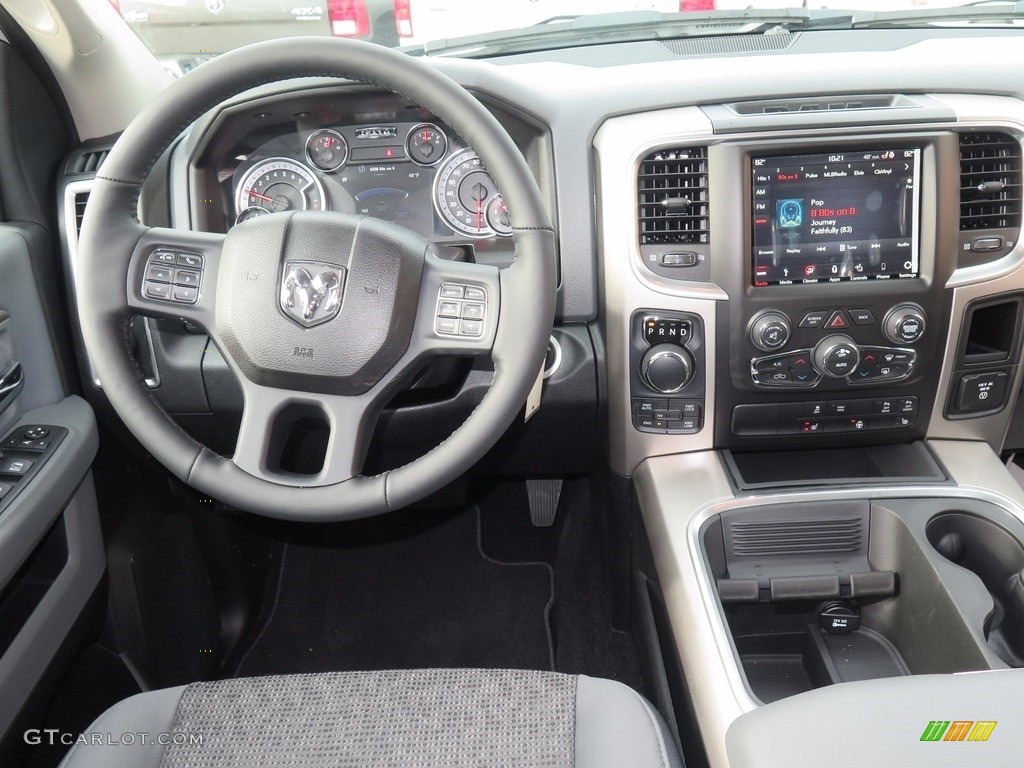 2018 1500 Big Horn Crew Cab 4x4 - Bright White / Black/Diesel Gray photo #8