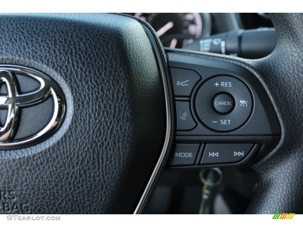 2018 Camry LE - Predawn Gray Mica / Ash photo #16