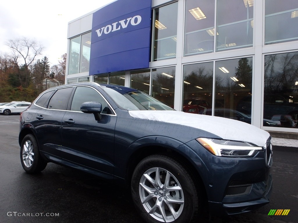 2018 XC60 T5 AWD Momentum - Denim Blue Metallic / Charcoal photo #1