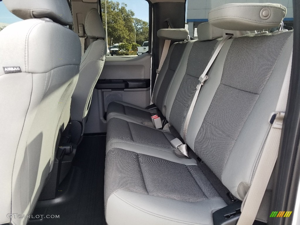 2017 F150 XL SuperCab 4x4 - Ingot Silver / Earth Gray photo #10