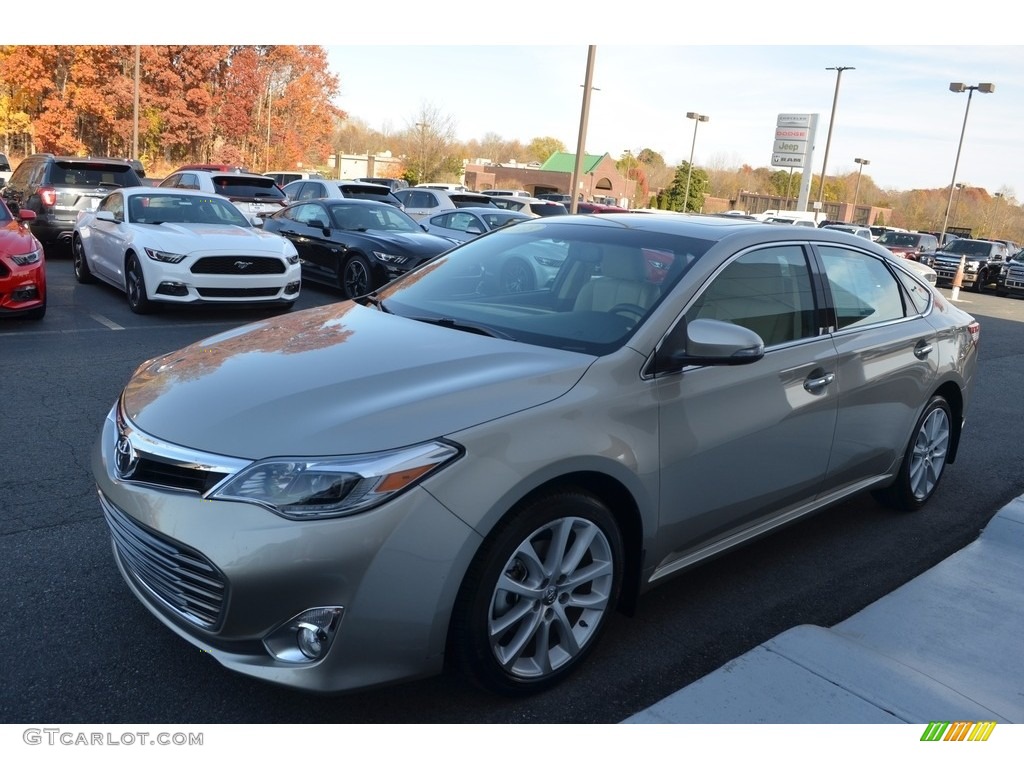 2013 Avalon Limited - Champagne Mica / Almond photo #7