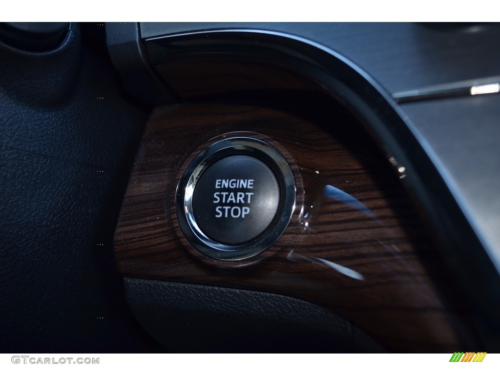 2013 Avalon Limited - Champagne Mica / Almond photo #29