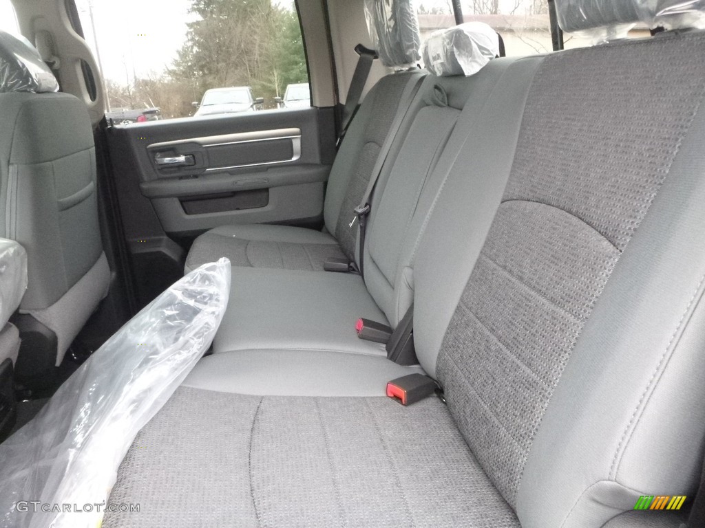 2018 1500 Big Horn Crew Cab 4x4 - Delmonico Red Pearl / Black/Diesel Gray photo #13