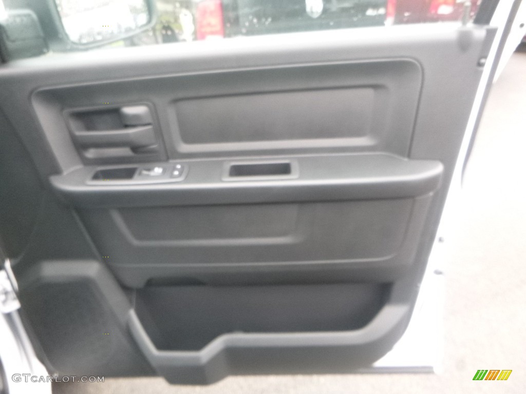 2018 1500 Express Quad Cab 4x4 - Bright White / Black/Diesel Gray photo #12