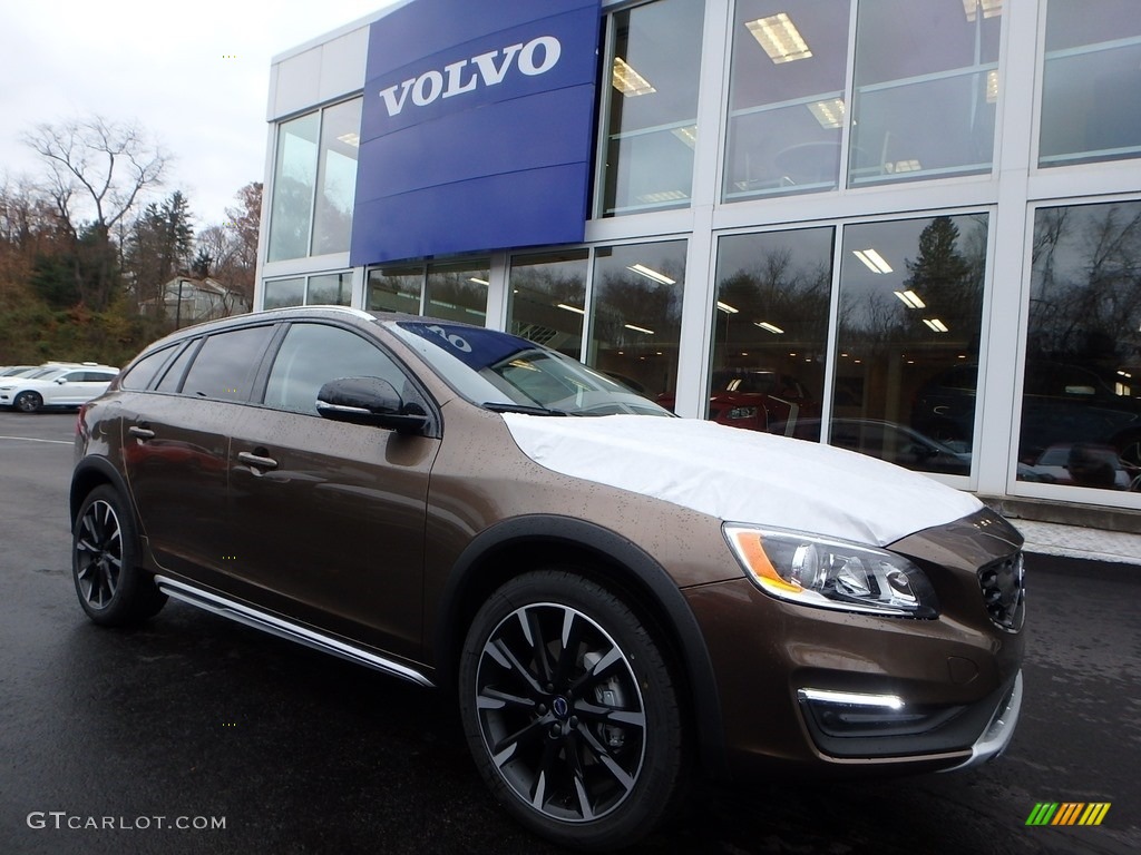 Twilight Bronze Metallic 2018 Volvo V60 Cross Country T5 AWD Exterior Photo #124048777