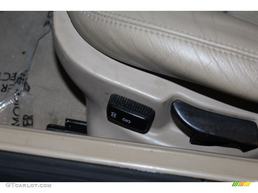2001 Z3 2.5i Roadster - Alpine White / Beige photo #12
