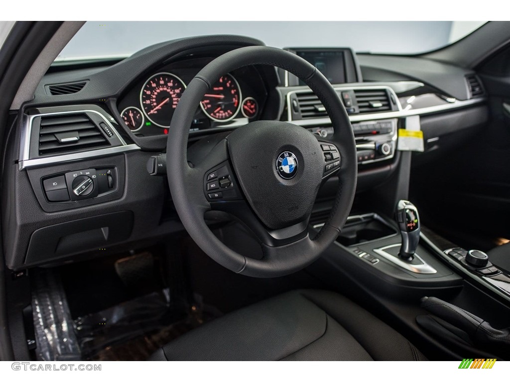 2018 3 Series 320i Sedan - Alpine White / Black photo #6