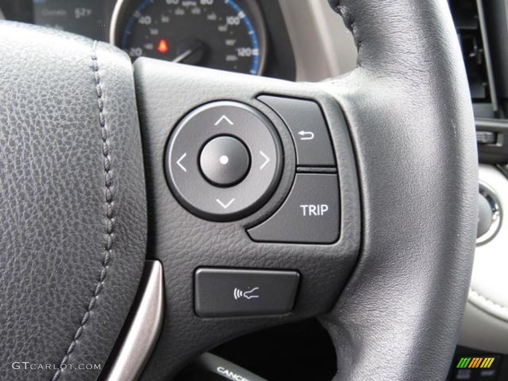 2018 Toyota RAV4 XLE Controls Photo #124050709