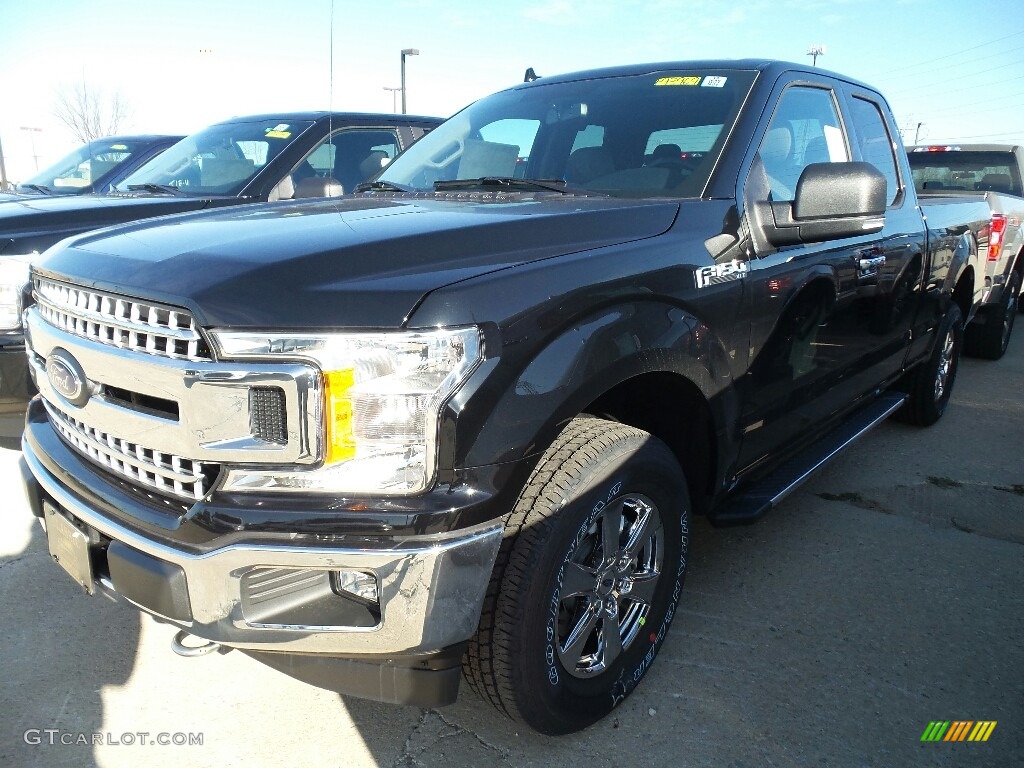 2018 F150 XLT SuperCab 4x4 - Shadow Black / Earth Gray photo #1