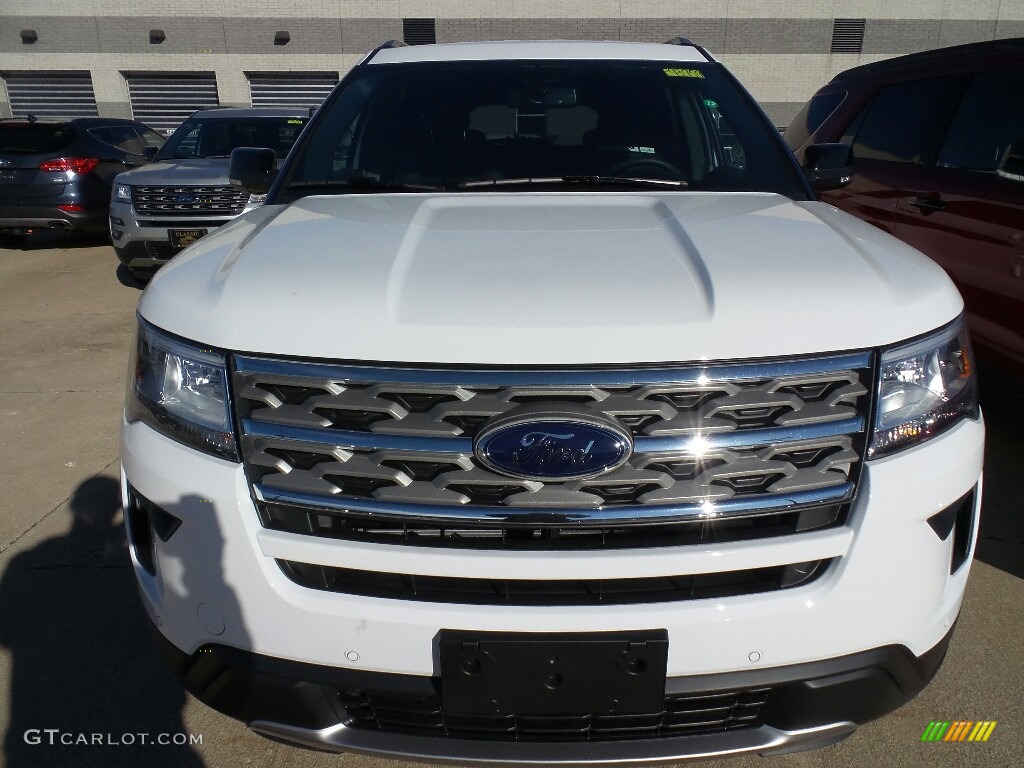 2018 Explorer XLT 4WD - Oxford White / Ebony Black photo #2