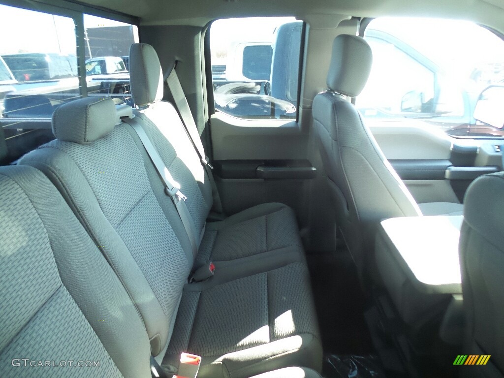 2018 F150 XLT SuperCab 4x4 - Magma Red / Earth Gray photo #4