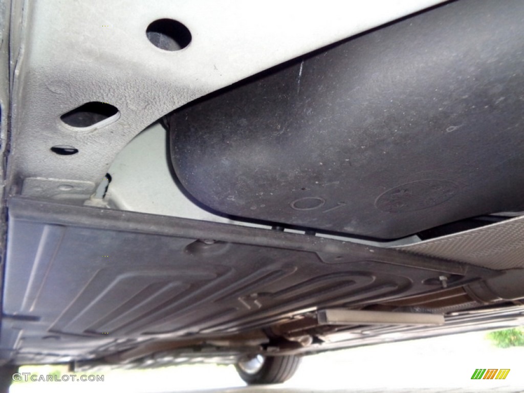 2010 Jaguar XF Sport Sedan Undercarriage Photos