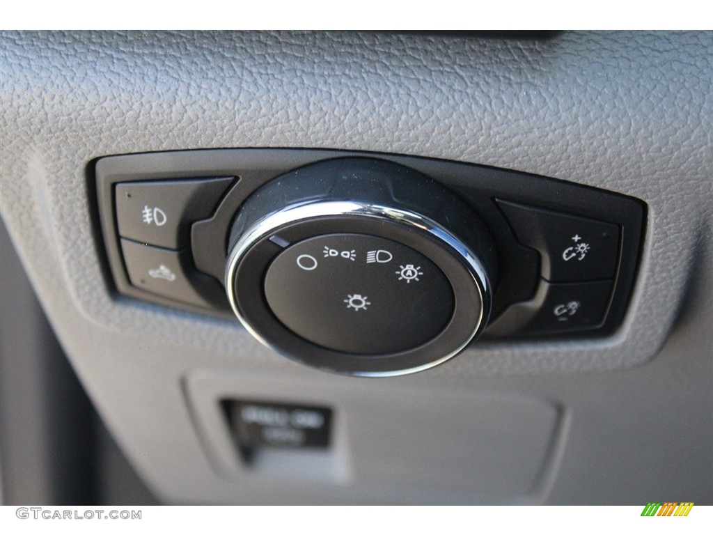 2018 F150 XL SuperCrew 4x4 - Ingot Silver / Earth Gray photo #19