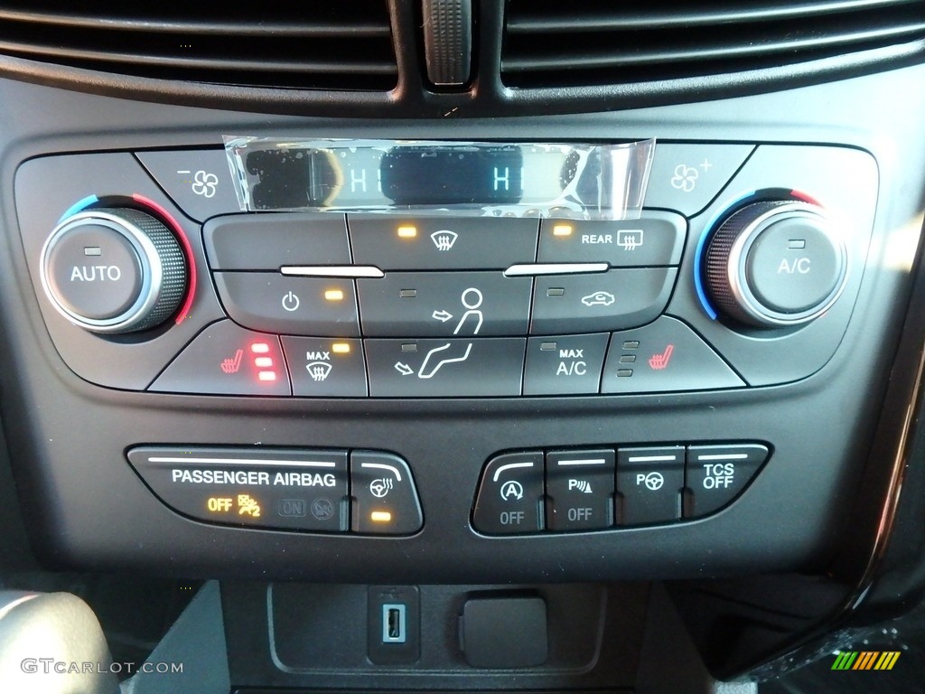2018 Escape Titanium 4WD - Blue Metallic / Charcoal Black photo #18