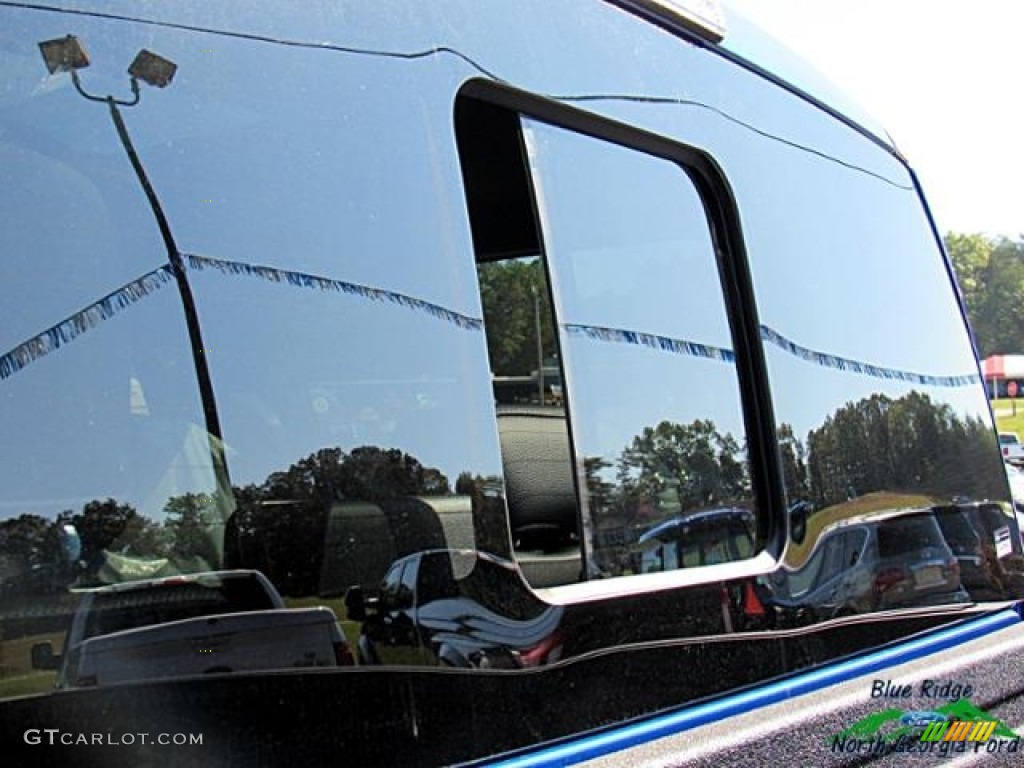 2018 F150 SVT Raptor SuperCrew 4x4 - Lightning Blue / Black photo #24