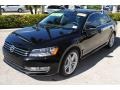Black - Passat SE Sedan Photo No. 3