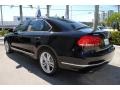 Black - Passat SE Sedan Photo No. 6
