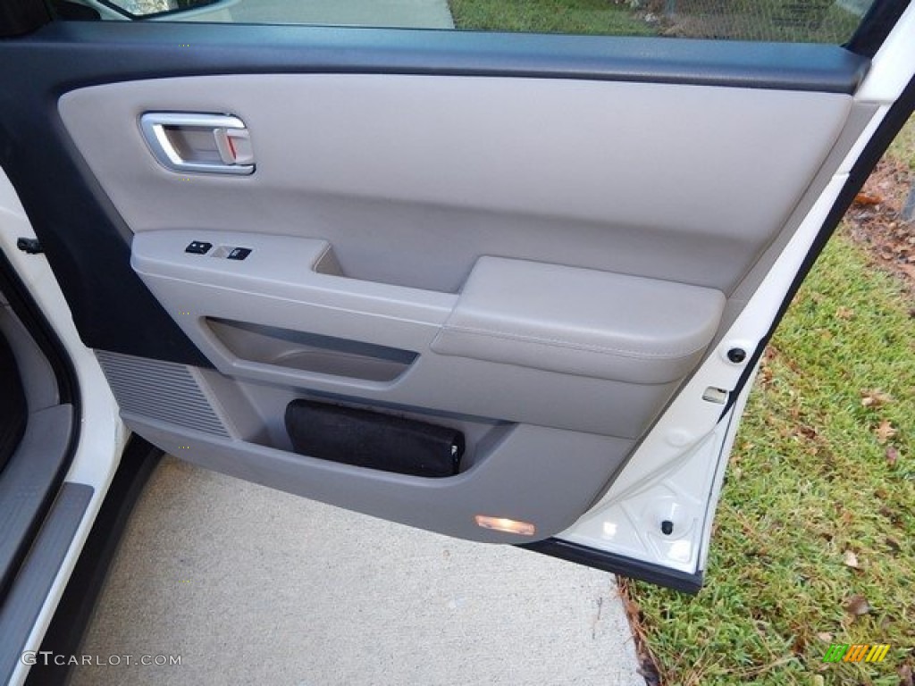 2014 Pilot Touring - White Diamond Pearl / Gray photo #23