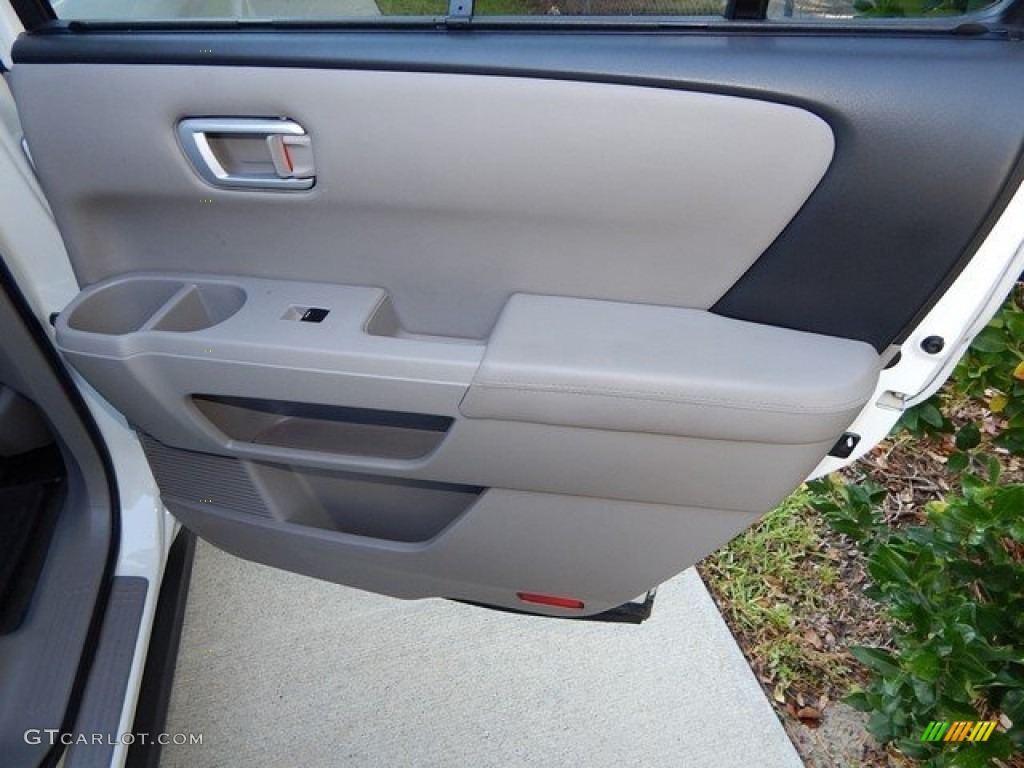 2014 Pilot Touring - White Diamond Pearl / Gray photo #24