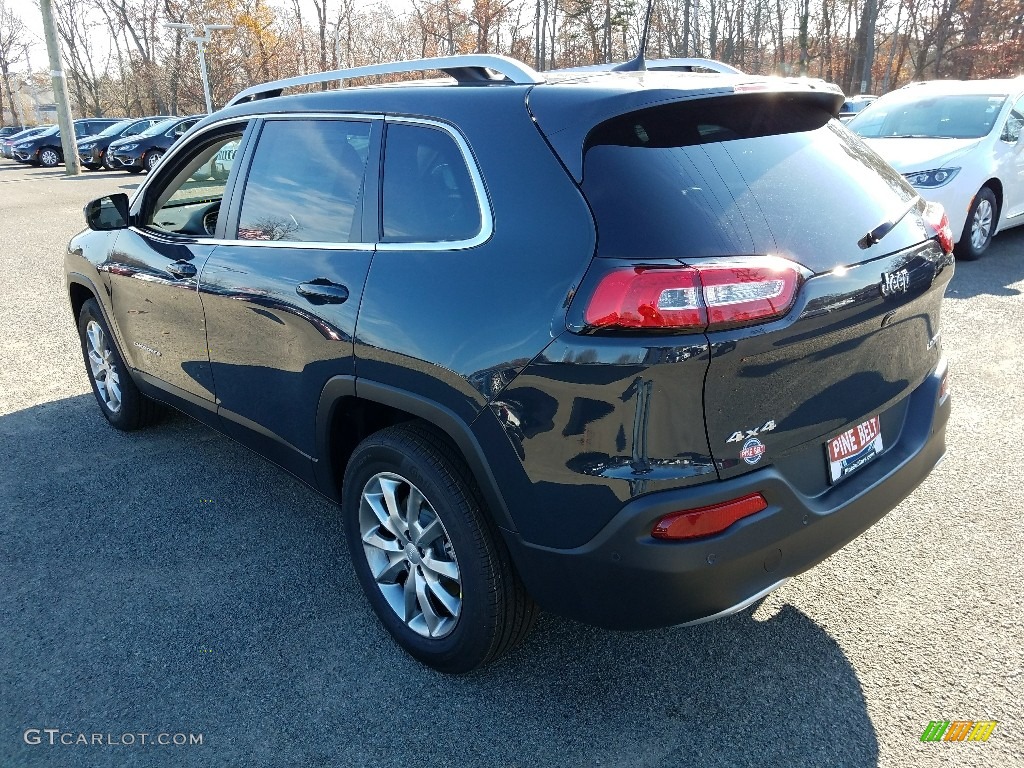 2018 Cherokee Limited 4x4 - Diamond Black Crystal Pearl / Black photo #4