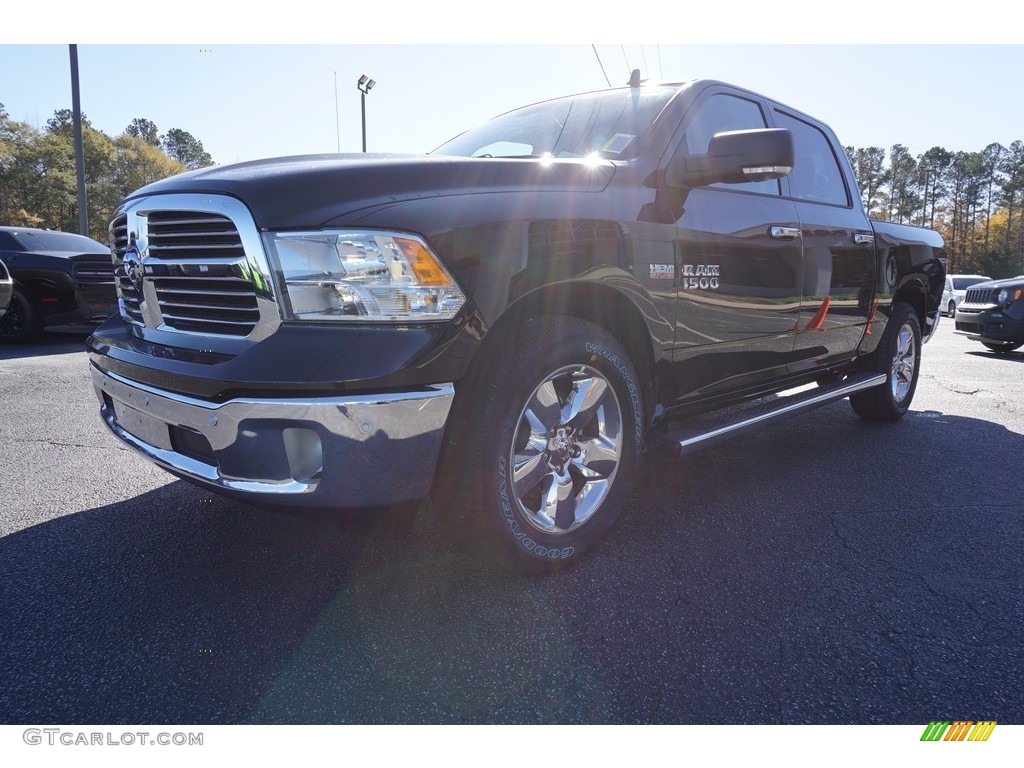 2018 1500 Big Horn Crew Cab - Brilliant Black Crystal Pearl / Black/Diesel Gray photo #3