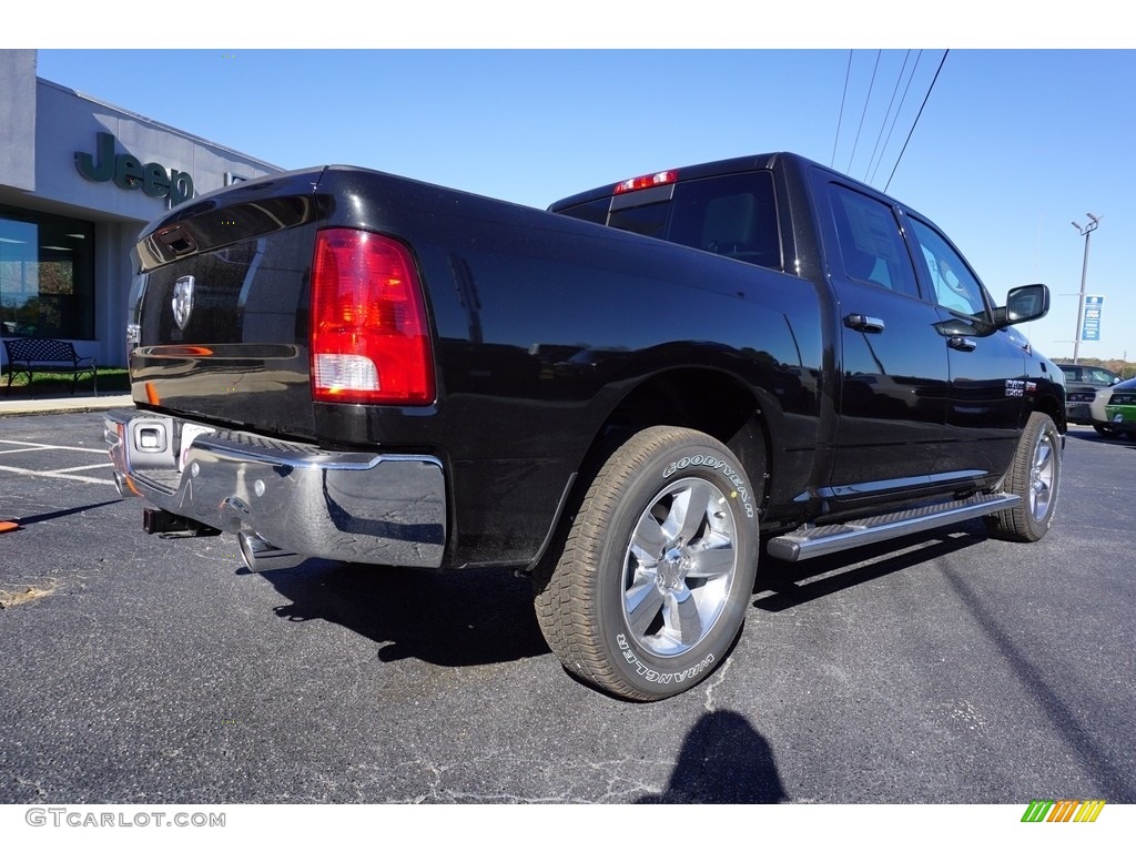 2018 1500 Big Horn Crew Cab - Brilliant Black Crystal Pearl / Black/Diesel Gray photo #7