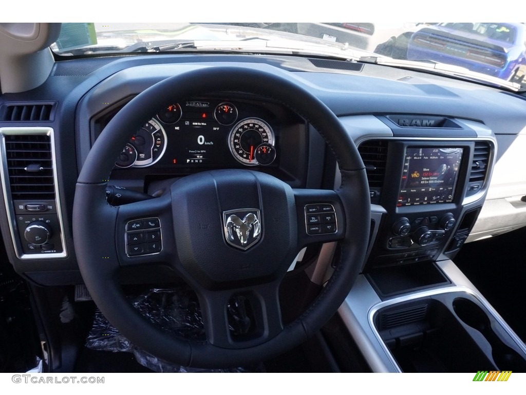 2018 1500 Big Horn Crew Cab - Brilliant Black Crystal Pearl / Black/Diesel Gray photo #10