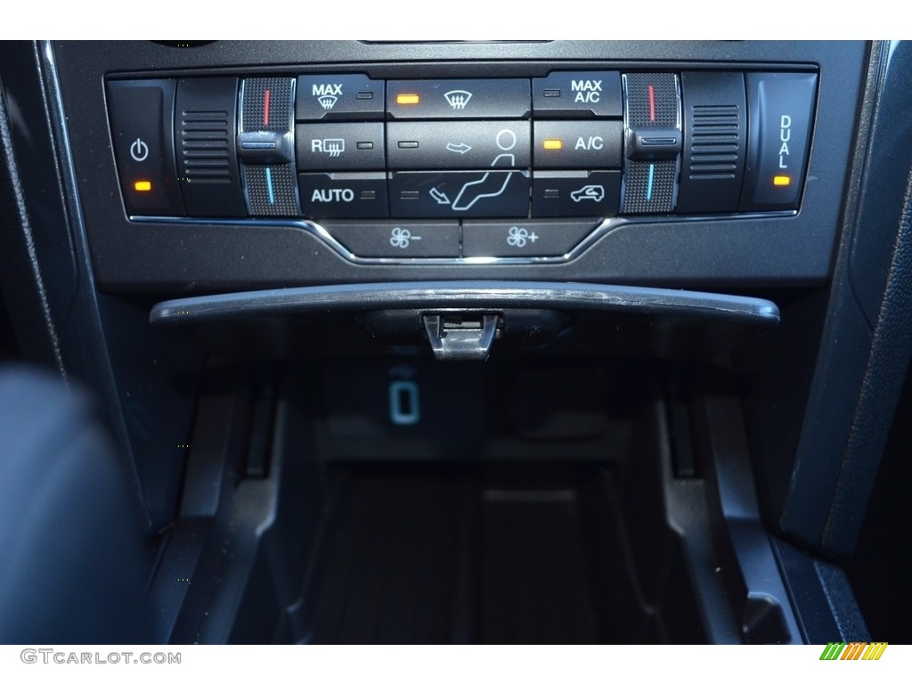 2017 Explorer XLT - Blue Jeans / Sport Appearance Dark Earth Gray photo #15