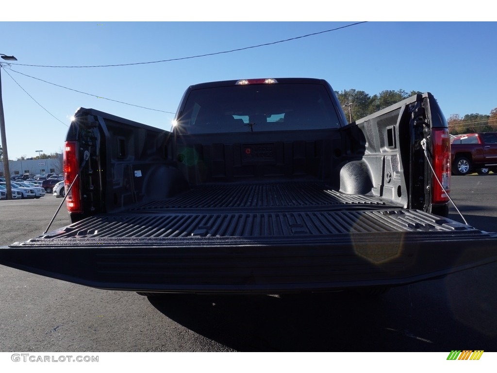 2017 F150 XLT SuperCrew - Shadow Black / Earth Gray photo #13