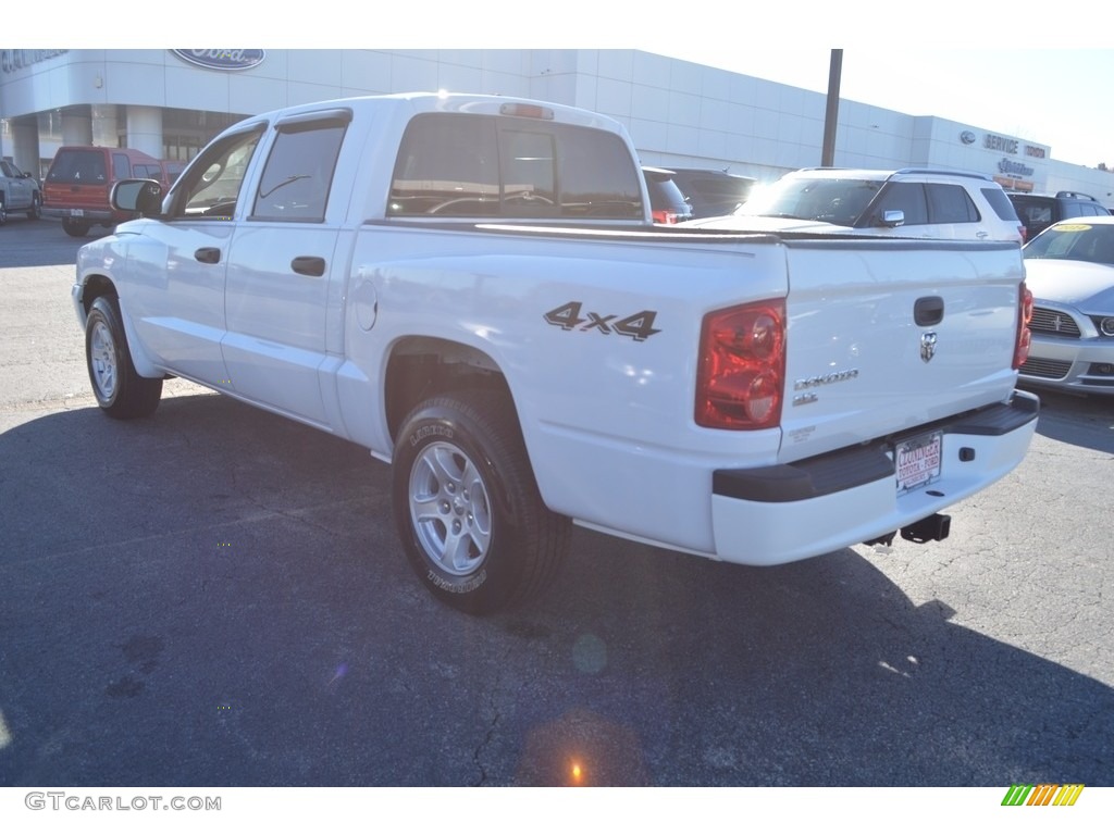 2007 Dakota SLT Quad Cab 4x4 - Bright White / Medium Slate Gray photo #5
