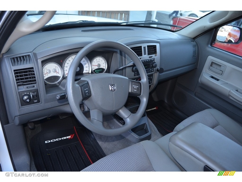 2007 Dakota SLT Quad Cab 4x4 - Bright White / Medium Slate Gray photo #12