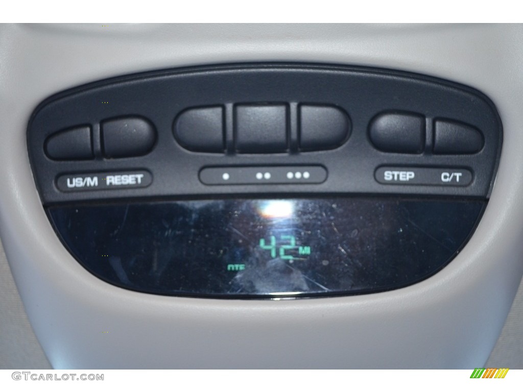 2007 Dakota SLT Quad Cab 4x4 - Bright White / Medium Slate Gray photo #22