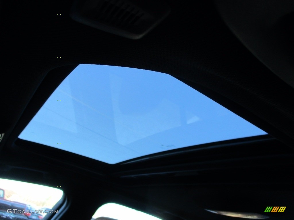 2018 3 Series 330i xDrive Sedan - Jet Black / Cognac photo #11
