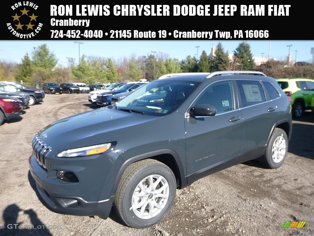 2018 Cherokee Latitude Plus 4x4 - Rhino / Black photo #1