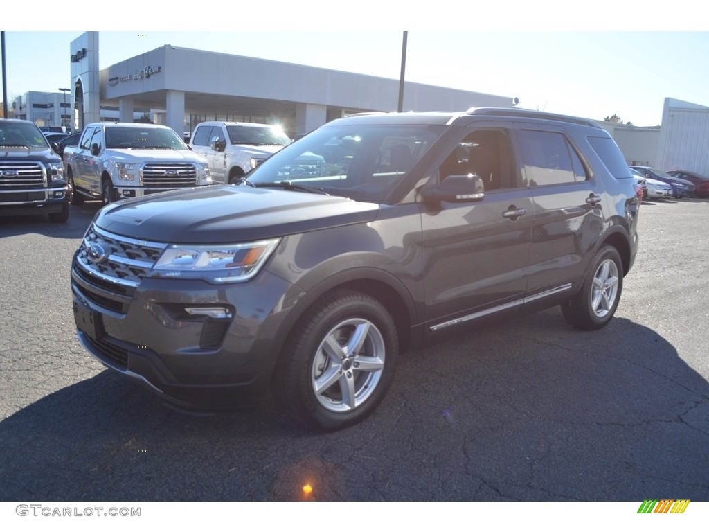 2018 Explorer XLT - Magnetic Metallic / Medium Stone photo #3