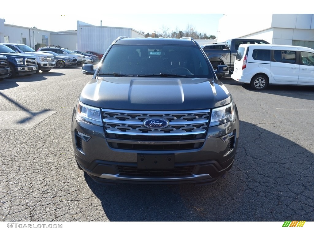 2018 Explorer XLT - Magnetic Metallic / Medium Stone photo #4