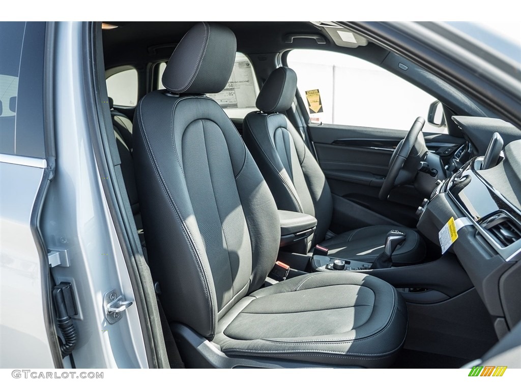 2018 X1 sDrive28i - Glacier Silver Metallic / Black photo #2