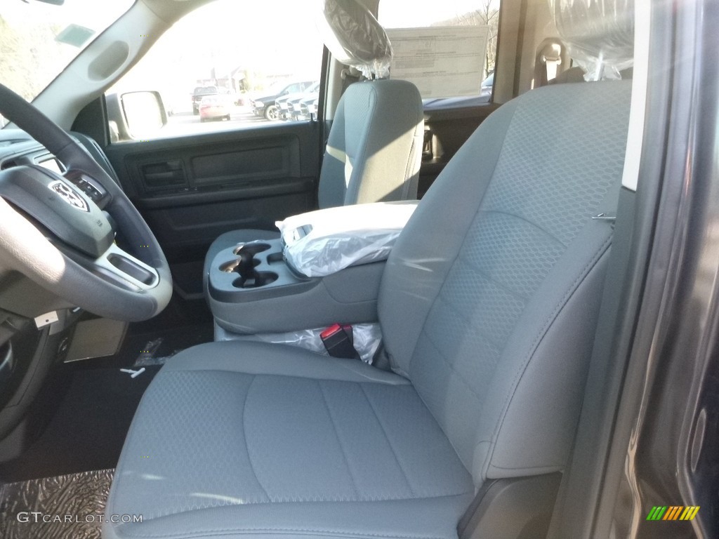 2018 1500 Express Quad Cab 4x4 - Granite Crystal Metallic / Black/Diesel Gray photo #16