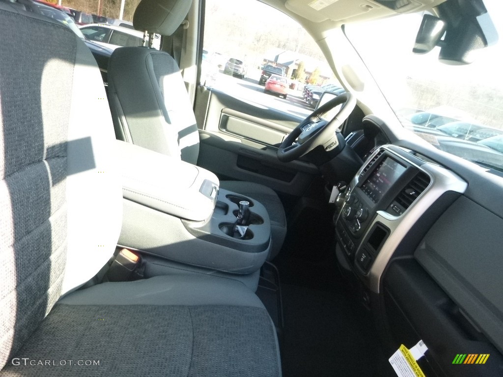 2018 1500 Big Horn Crew Cab 4x4 - Bright White / Black/Diesel Gray photo #10