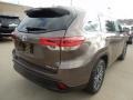 2018 Toasted Walnut Pearl Toyota Highlander XLE AWD  photo #2