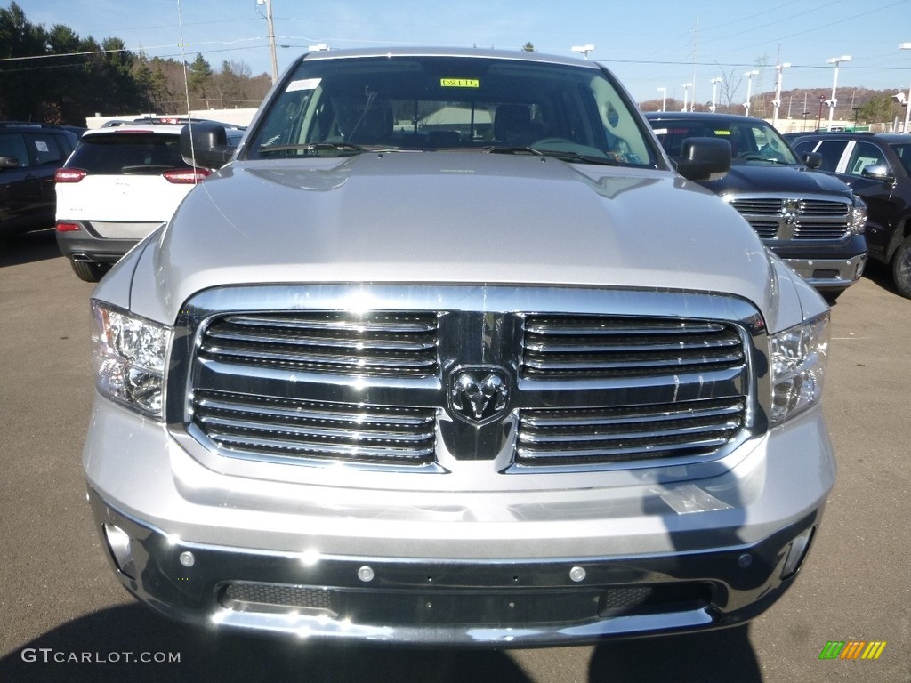 2018 1500 Big Horn Crew Cab 4x4 - Bright Silver Metallic / Black/Diesel Gray photo #8