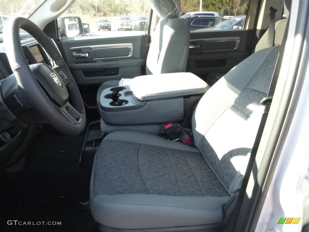 2018 1500 Big Horn Crew Cab 4x4 - Bright Silver Metallic / Black/Diesel Gray photo #15
