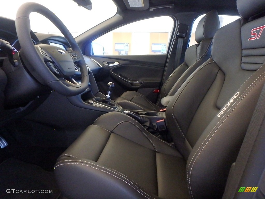 Charcoal Black Recaro Leather Interior 2018 Ford Focus ST Hatch Photo #124109398