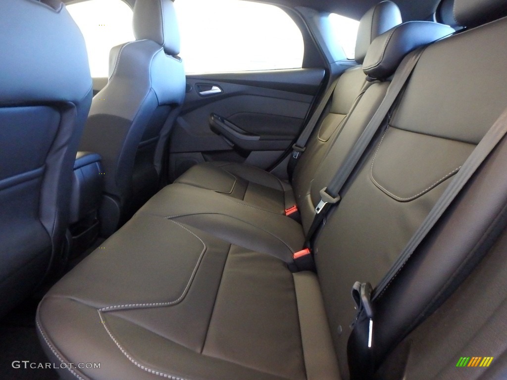 Charcoal Black Recaro Leather Interior 2018 Ford Focus ST Hatch Photo #124109416