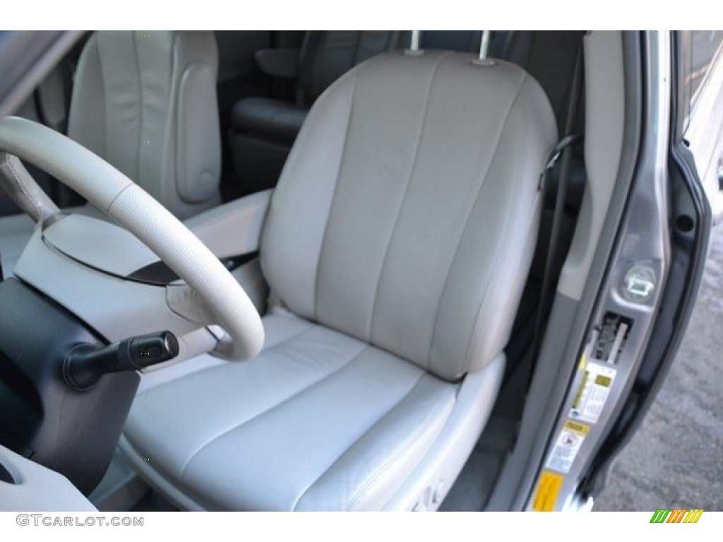 2012 Sienna XLE AWD - Silver Sky Metallic / Light Gray photo #12