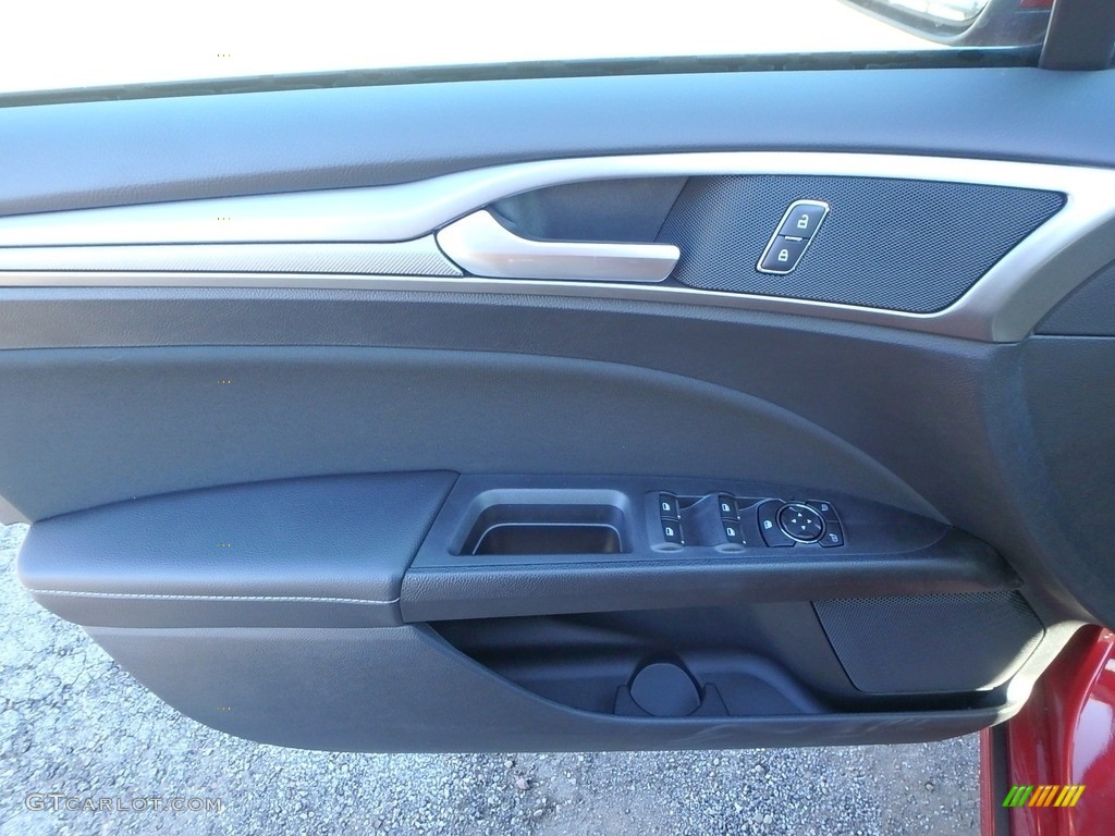 2018 Fusion SE - Ruby Red / Ebony photo #13