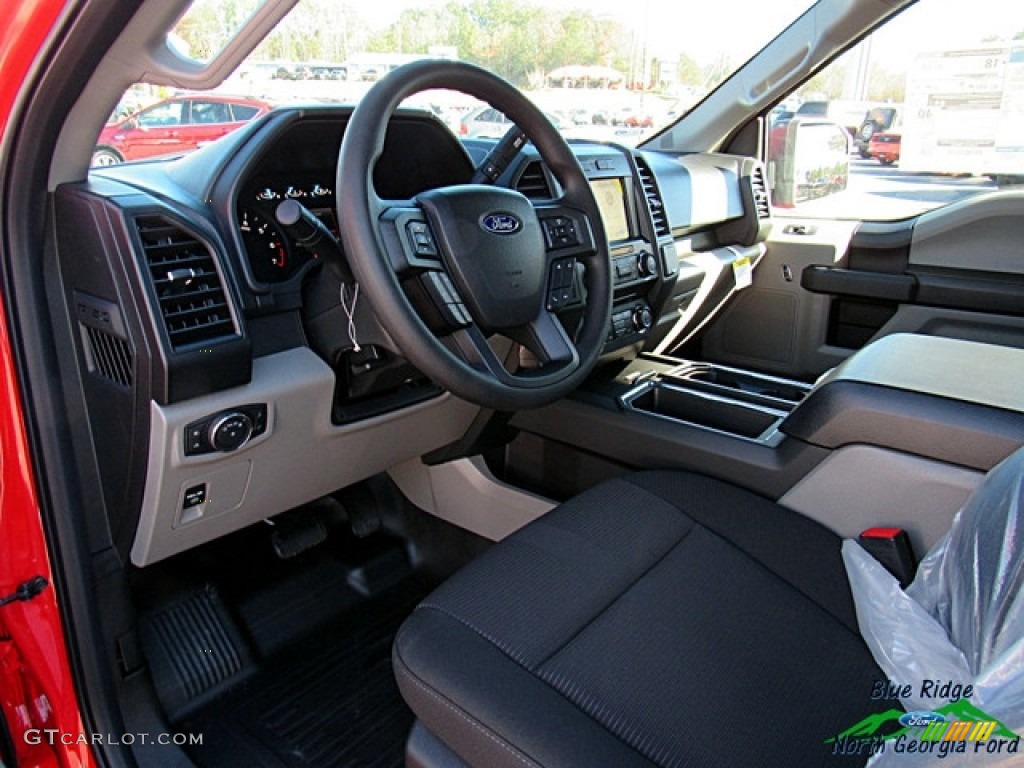 2018 F150 XL SuperCab 4x4 - Race Red / Earth Gray photo #26