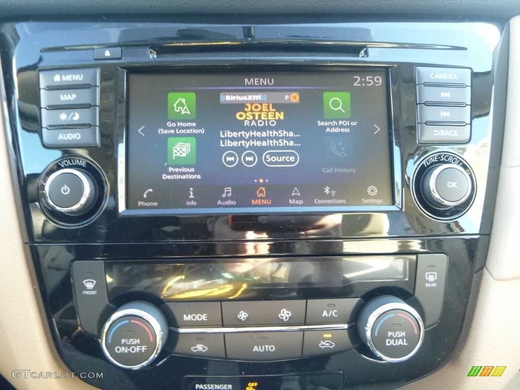 2018 Nissan Rogue SV AWD Controls Photo #124118401